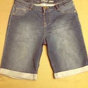 Cat and jack bermuda shorts